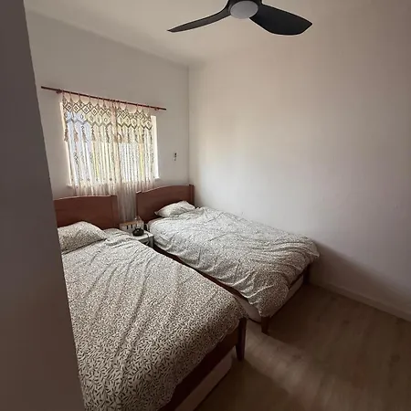 A Self Catering Guest In Lagoa 公寓 *